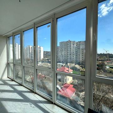 Продаж 2-кімнатної квартири з ремонтом на 80% в ЖК «Малинки». 62 м², дві окремі кімнати, велика кухня-вітальня, тепла підлога, панорамні вікна