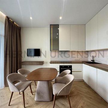 Продаж 1к квартири 46 м.кв / вул. В.Ковача, Центр
