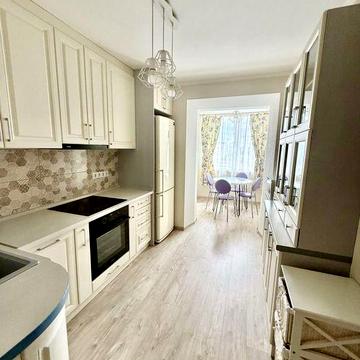 Київ. Оренда 2 кімнатної квартири по вул. Богатирська, 6/1 в Оболонському районі.