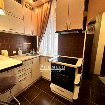 Продам квартиру студійного типу
