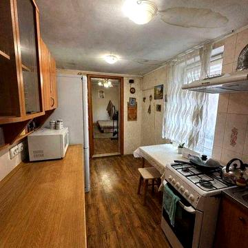 Продам 1-к квартиру на землі, АГВ, на вул. Разумовській (3-316-491 АК)