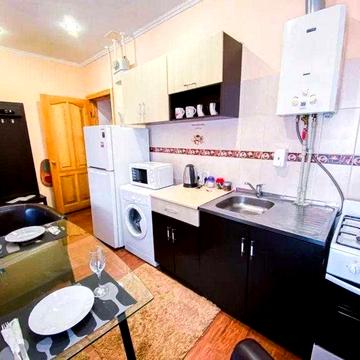 Продам затишну однокімнатну квартиру в центрі міста