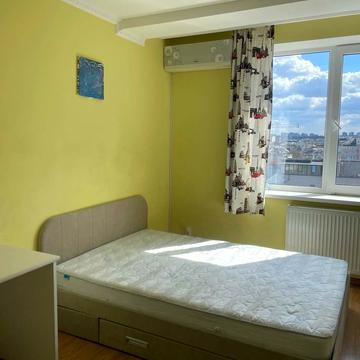 Братів Міхновських вул. (Московська), 32Б