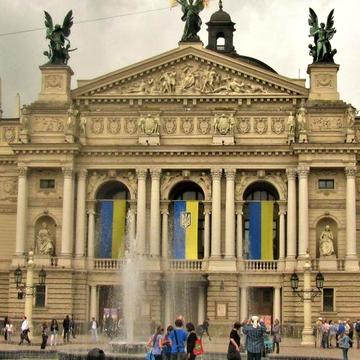 Продаж 2-кімнатноі квартири на пр-ті Свободи.Центр