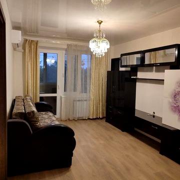 Продаю 2к.кв 4/9  45/28/8 Центр, район  Народного Сада, ремонт Цена  50000 уе