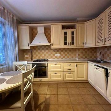 Продаж БЕЗ комісії, 3кімн. Метро Святошин, Жмеринська 32А, гарна