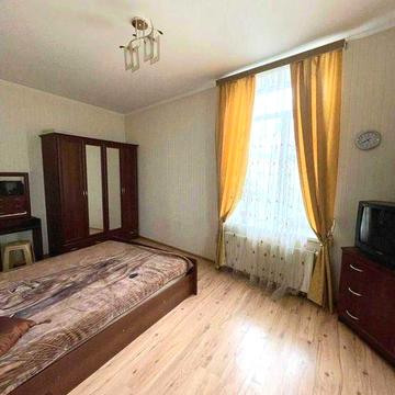 Здам 3 кімнатну квартиру в центрі