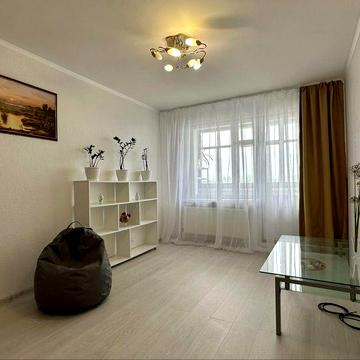 2к квартира, Митниця, вул. Героїв Дніпра 31