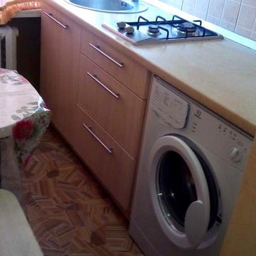 Однокімнатна квартира на вулиці Мілютенка метро Лісова