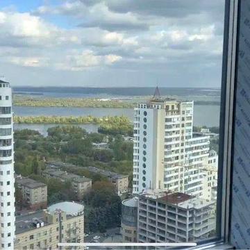 Продам 3-комн квартиру в районе Симферопольская ул.