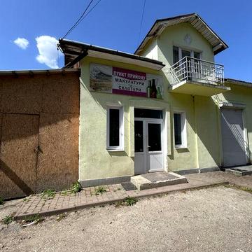 Квартира з земельною ділянкою біля Надії