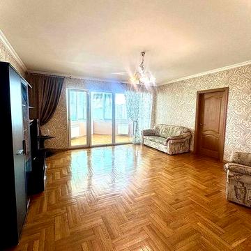 Без комісії! Продам 3-кімнатну квартиру по вул. Лобановського 9/1 в Солом‘янському районі