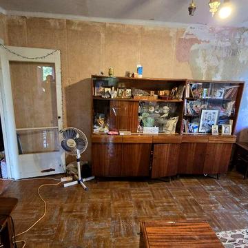 Ликвидная цена!  Черёмушки /парк Горького  В продаже 2-х комнатная квартира 42 кв.м.  Хрущёвка  5 этаж Балкон