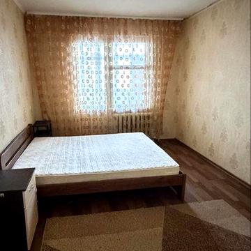 Продам 3-комнатную на Поселке/ Высоцкого/ Чешка