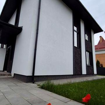Будинок за шлагбаумом, елітна забудова, безпека та краса