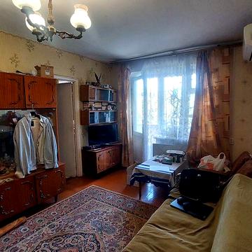 Продам 3-кімнатну квартиру. Вул.Стависька,11.