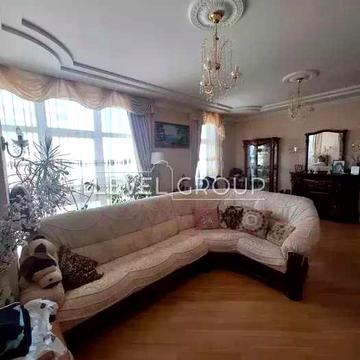 4 кімнатна 140 м.кв. вул Панаса Мирного 17 Печерськ