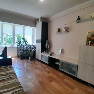 Продам 1 кімнатну квартиру на Зодчих 34