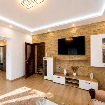 Будинок в Закарпатті, Будинок в селі