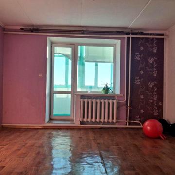 Продам 3 кімнатну квартиру в центрі.