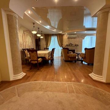 Продаж квартири 3-к 154 м.кв. Острожского 55