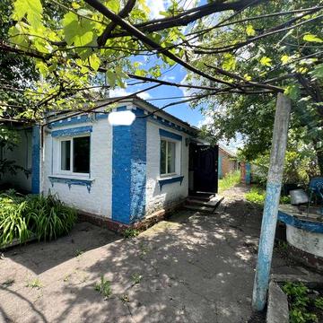 Продам будинок неподалік центру міста Узина