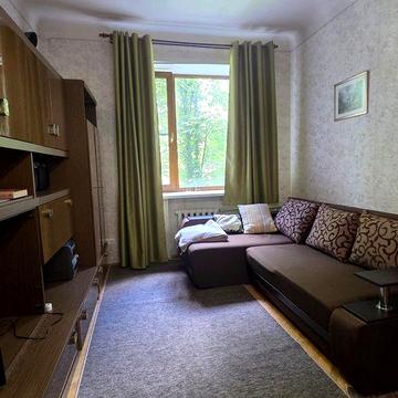 метро Печерська Оренда 2 кім. квартири  вул.  Є. Коновальця 27а,