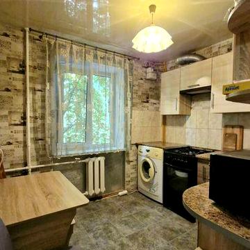 Продам 3-комн. квартиру на Сталеваров. 3-й этаж. Полностью укомплектована