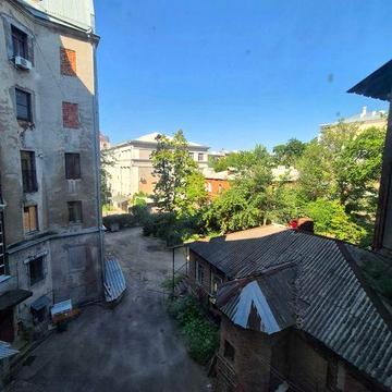 Продам 3комн квартиру сталинку. Метро Бекетова 5мин.