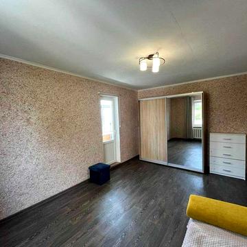 44724 Продаж 1к квартири на Виставці , гарний стан