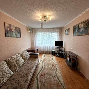 Продам 3 кімнатну квартиру . 4 мкрн ( Леваневського)