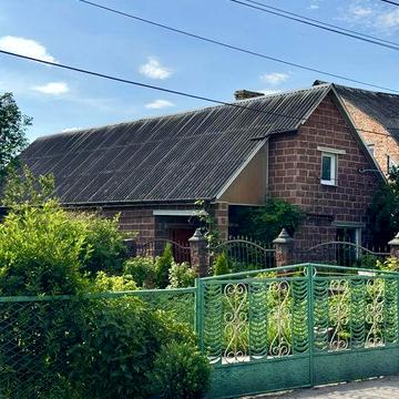 Продаж будинку з великою ділянкою – ідеально для сім’ї!