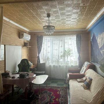 2к квартира с кап ремонтом;3этаж;+погреб;вул.ЄвгенаМельникова,від власника