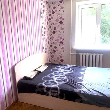 Продається 3-х кімнатна квартира по пр. Грушевського в хорошому стані.