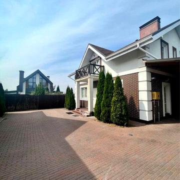 Продаж  стильного будинку в Шевченкове. Мінімальне оформлення!