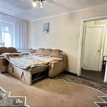 Продам 2-х комнатную квартиру возле Центра