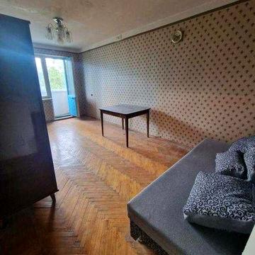 Продам 1 к кв на Новых домах, район Коммунального рынка.