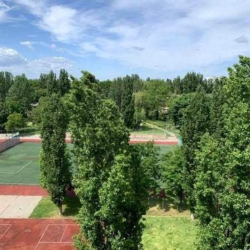 Однокомнатная квартира в спецпроекте с видом на стадион и небо! Черёмушки, район 10 квартала, 34 кв. метра с кухней 9 метров!