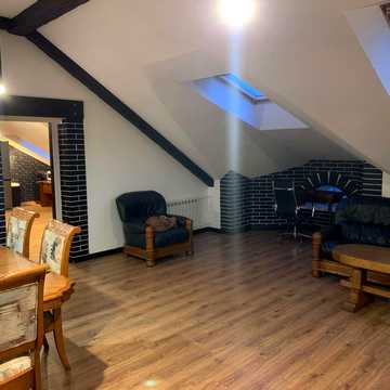 Оренда просторої 2-кімнатної квартири-студіо (120 м²), вул. Костянтинівська, 34 Без комісії від власника.
