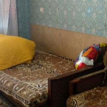 Здається будинок для пари похилого віку