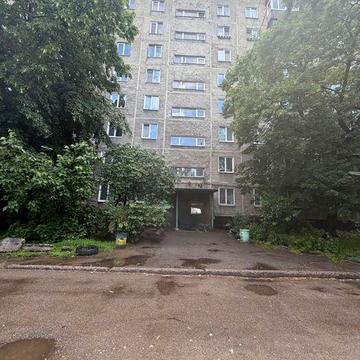 Продам 3к квартиру ул. Бердянская 1