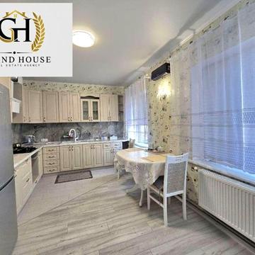 Продам чарівний двоповерховий будинок. с. Соколівське.
