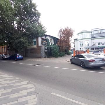 Преображенська вул., 2