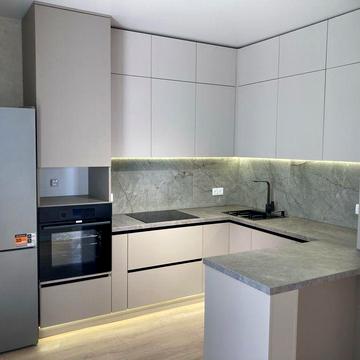 Продам двухкомнатную  квартиру 73,5 м 8/9эт., в ЖК Мира-3, pp3 ЖК Миру