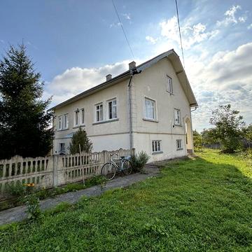 Продається Будинок 239м . 14 соток ділянка. Сілець. Меблі. Криниця. Асфальт