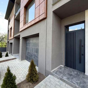 Зданий Townhouse без комісії