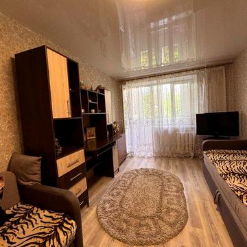 2 комн кв на Черемушках 3/5 с ремонтом 44м2-42000у.е