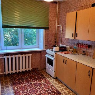 Продам 3х кв. Київська 2й поверх