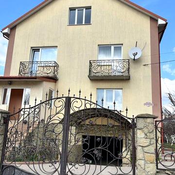 Будинок для великоі родини на Лезнево