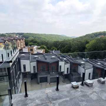 Клубний будинок під лісом.Лисеницька ЖК веймут парк